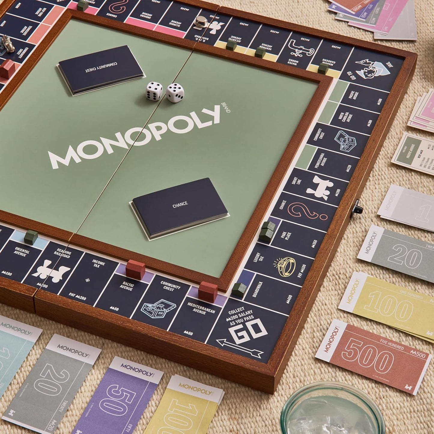 🎲 Premium Folding Monopoly Board – Wood Frame & Metal Tokens 👨‍👩‍👧‍👦