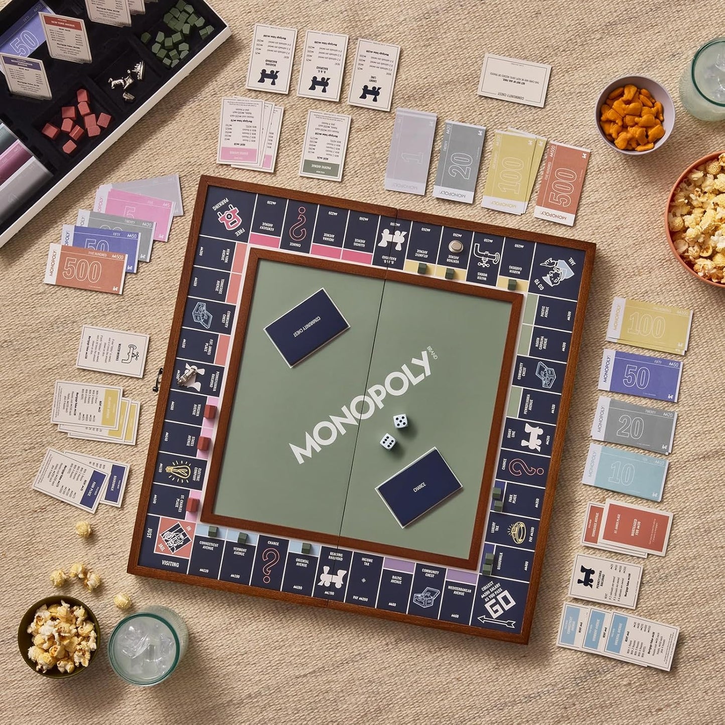 🎲 Premium Folding Monopoly Board – Wood Frame & Metal Tokens 👨‍👩‍👧‍👦