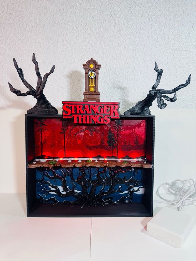 🎭 Your Living Scene: Immersive LED Diorama & 20 Figurines 🖤 Display Comes Alive: Full Set with Atmospheric Lighting